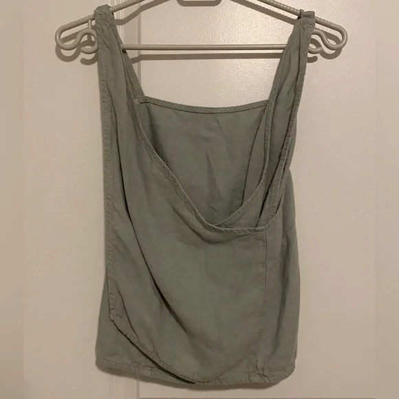 Linen Top - Picture 2 of 3